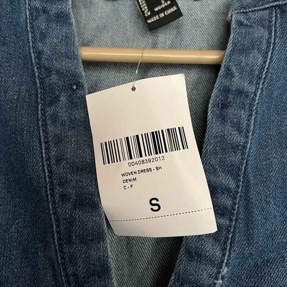 Denim - Picture 2 of 6